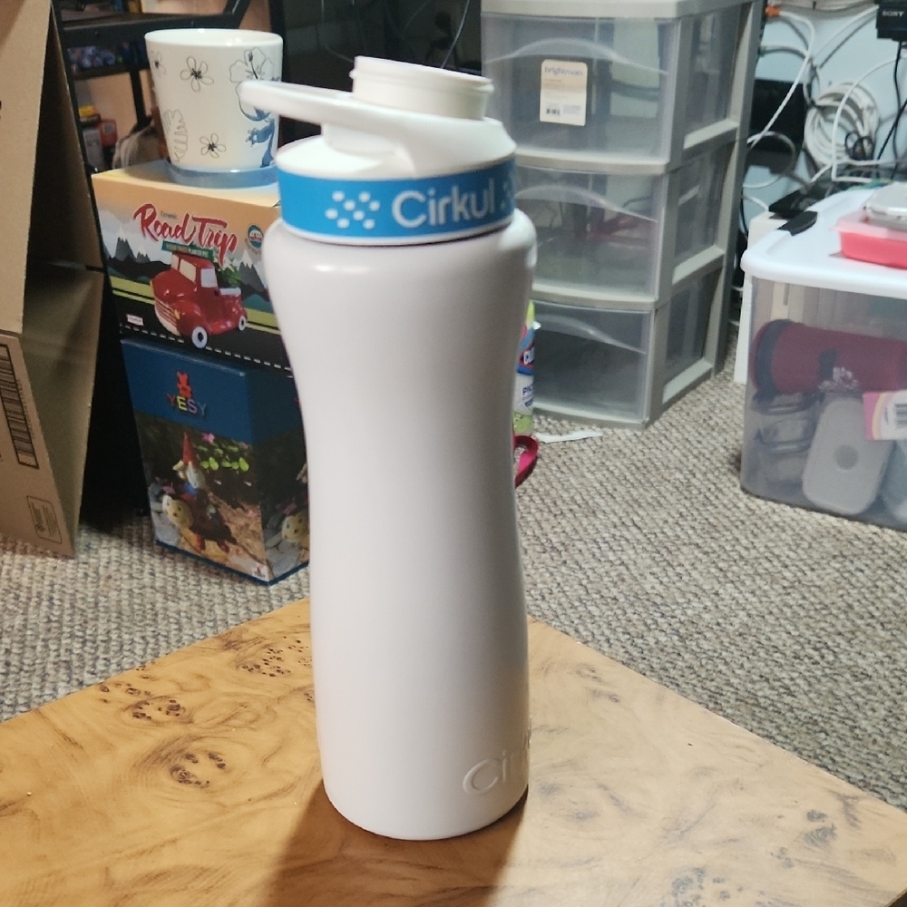 Cirkul White Water Bottle
